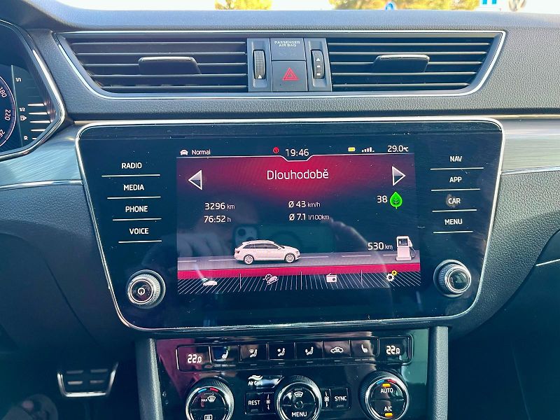 Škoda Superb (2020) 2.0 TDi Scout 4x4 DSG - fotka 18 z 19