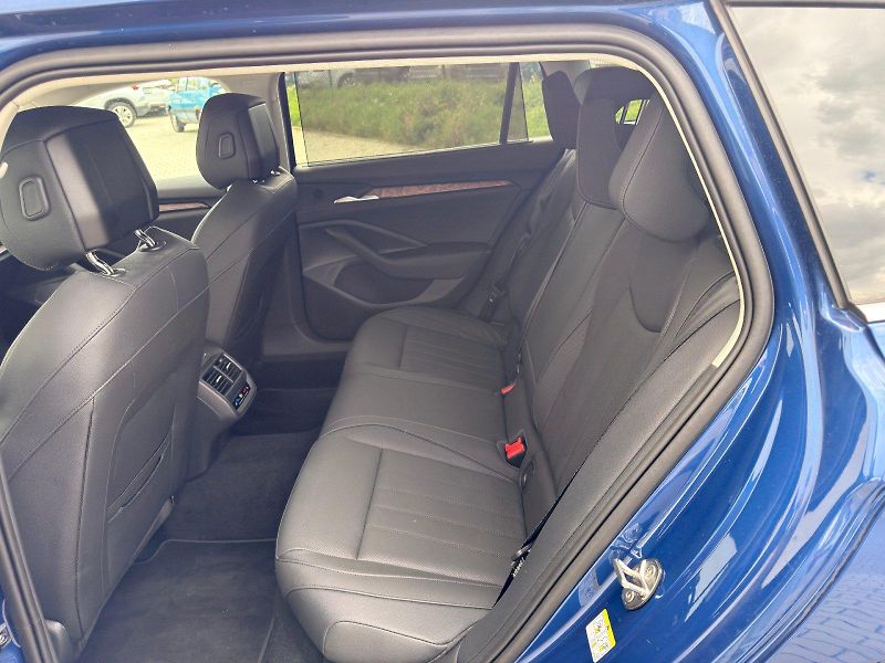 Škoda Superb (2025) COMBI 4x4 L K TD 142/2.0 A7A - fotka 16 z 40