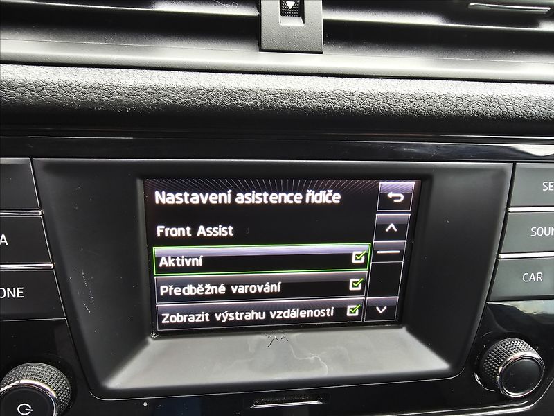 Škoda Fabia III 1,2TSi 66KW Edition - fotka 19 z 43