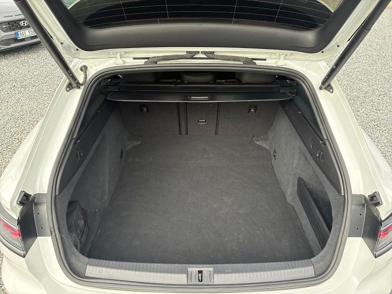 Volkswagen Arteon Shooting Brake (2022) R-LINE 2.0TDI 110kW DSG CZ DPH - fotka 6 z 11