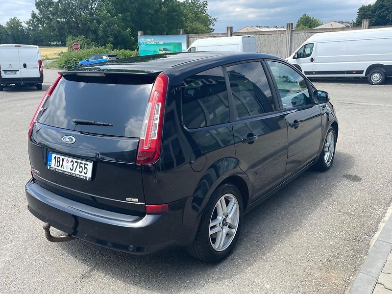 Ford C-MAX (2010) Titanium 2,0 TDCi - fotka 4 z 7