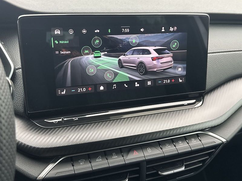 Škoda Octavia (2025) Combi 1.5 TSI DSG Sportline - fotka 21 z 35
