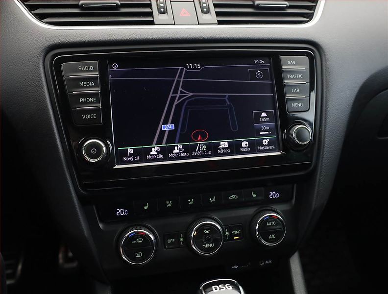 Škoda Octavia (2015) RS 2.0 TDI, Automat, Kůže - fotka 10 z 20