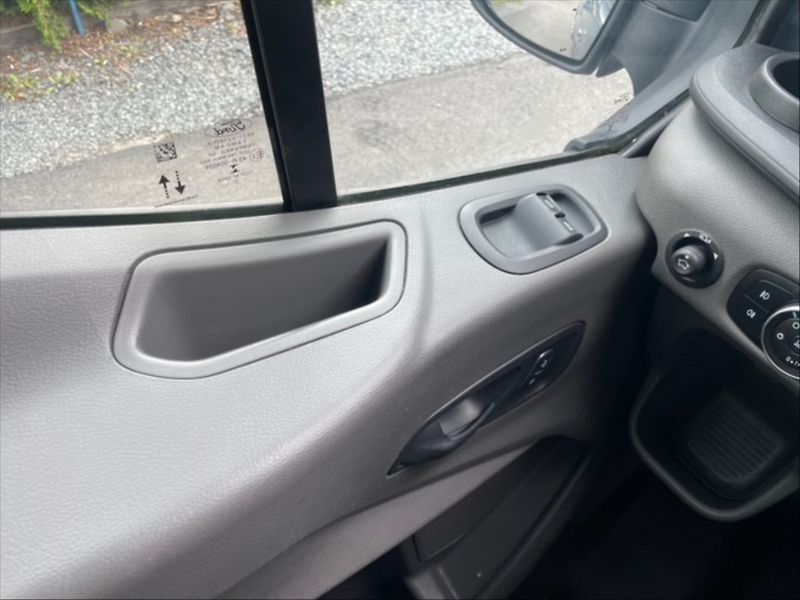 Ford Transit 2,0 EB 350 L3 Trend - fotka 11 z 11