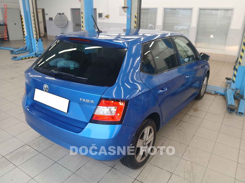 Škoda Fabia (2015) 1.2 TSI, ČR, Style, autoAC - fotka 2 z 3