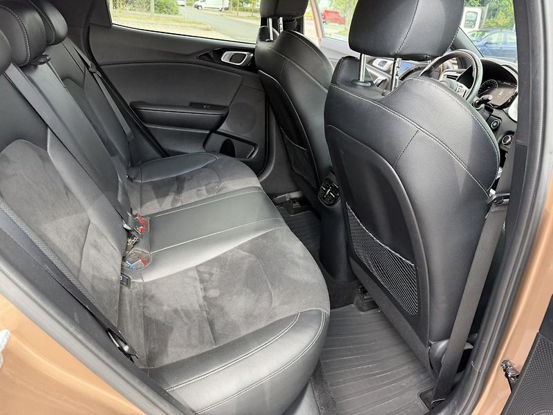 Kia XCeed (2022) 1.6Crdi Mhev Black Edition  - fotka 16 z 16