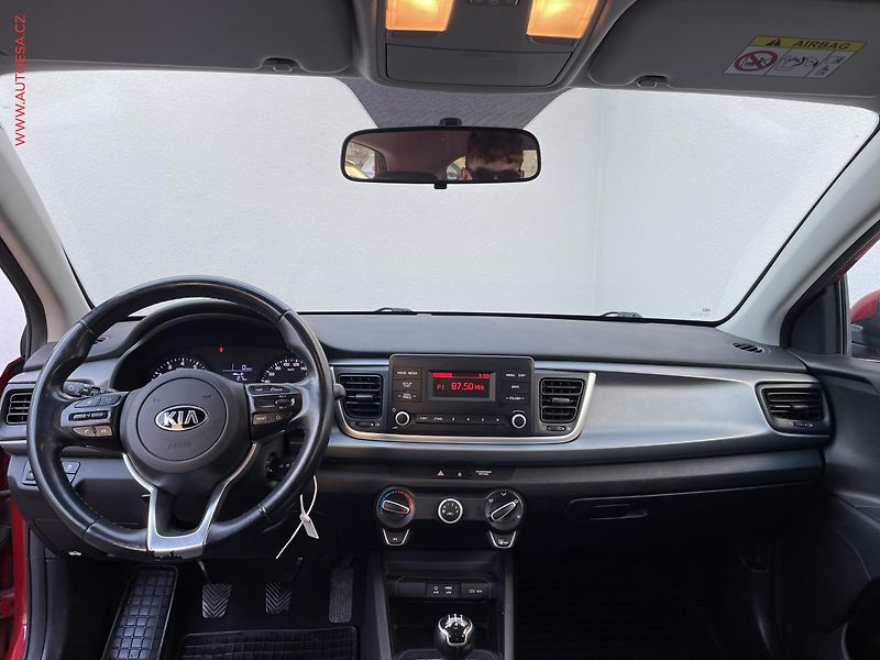 Kia Rio (2017) 1.2i, ČR, AC, tempo - fotka 8 z 19