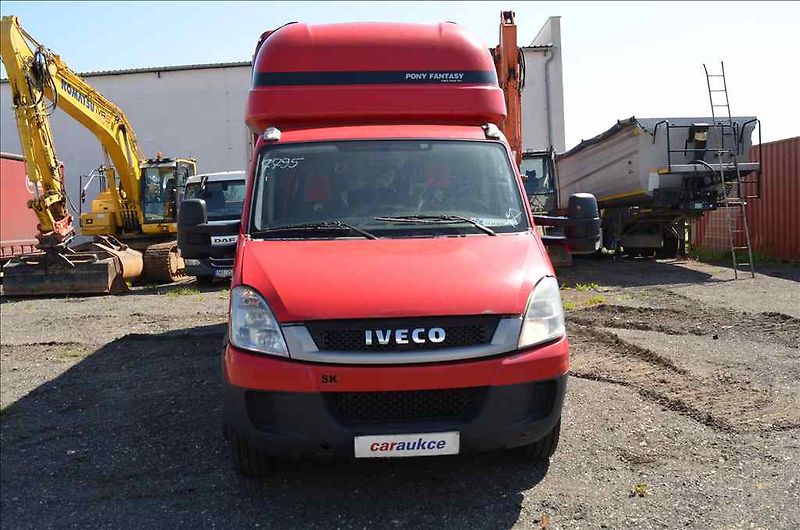 Iveco Daily (2011) 70C18 3,0 HTP - CHLADÍRENSKÝ - fotka 2 z 20