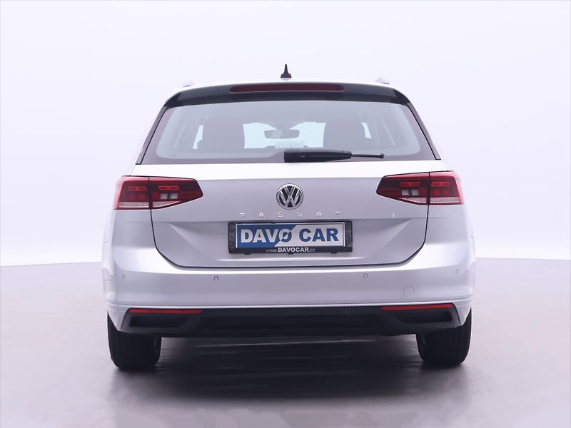Volkswagen Passat 2,0 TDI 110kW DSG 1.Maj. DPH - fotka 6 z 39