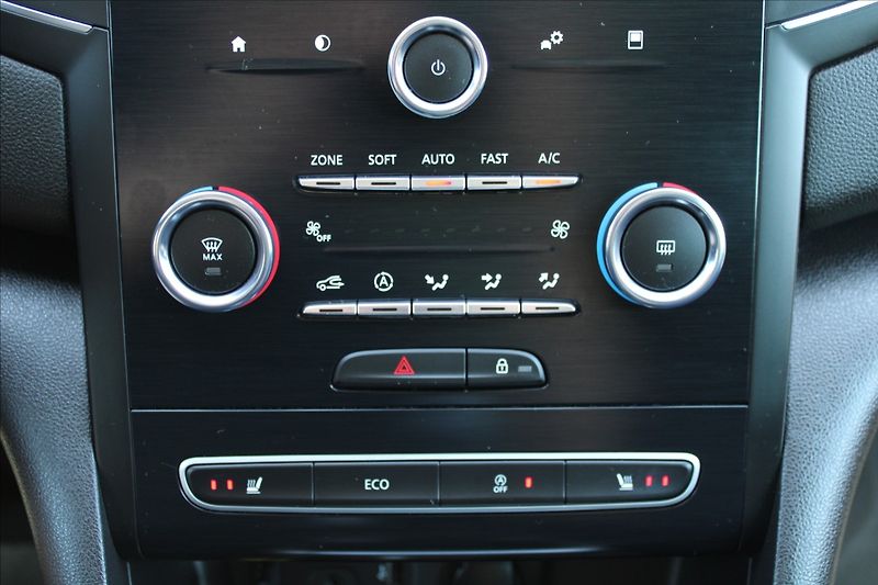 Renault Mégane 1,3 TCe  NOVÉ V ČR,1.MAJITEL - fotka 15 z 29