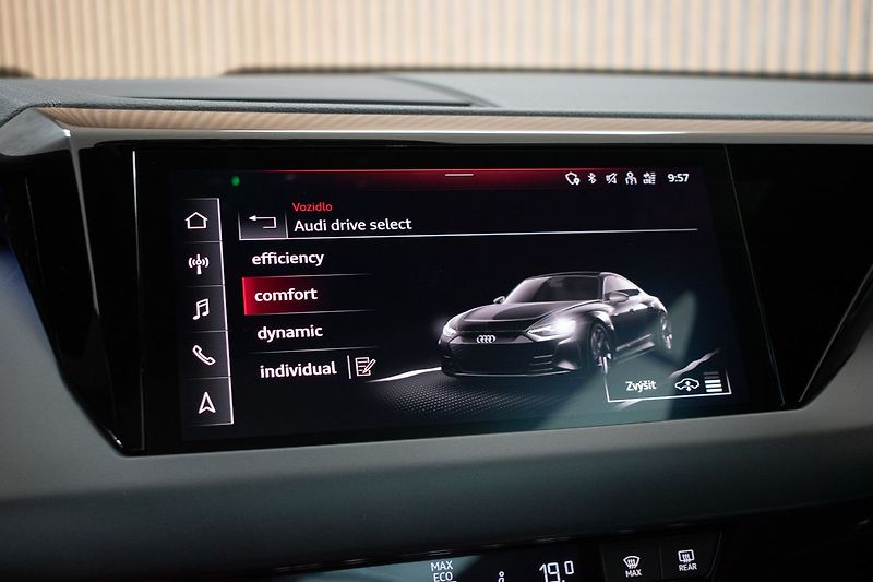 Audi e-tron 93kWh QUATTRO*B&O*AIR*ACC*DPH* - fotka 34 z 50