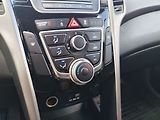 Hyundai i30 1.6i/88kW - náhled 16