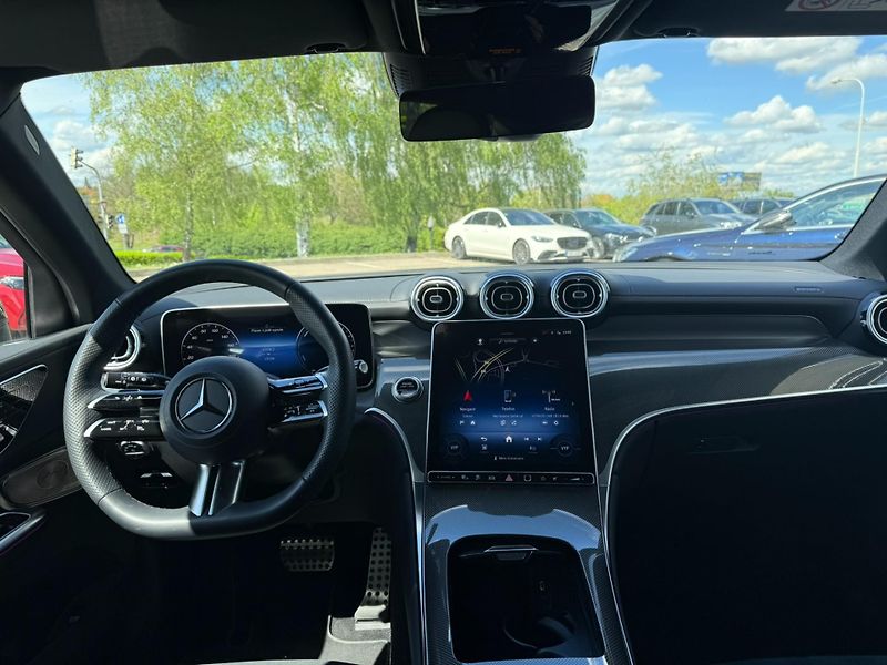 Mercedes-Benz GLC (2024) 300 de 4MATIC - fotka 11 z 27