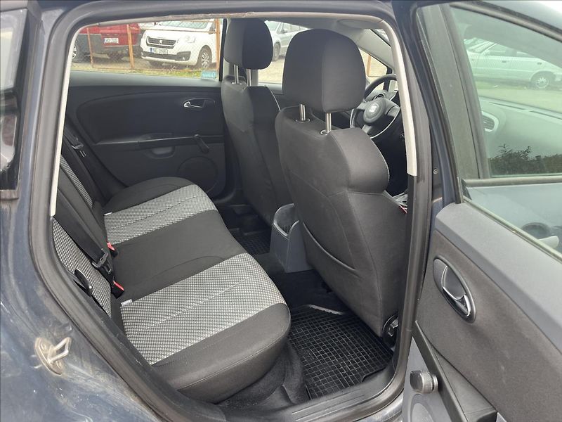 Seat Leon 1,4 MPi 63KW KLIMA ČR - fotka 12 z 30
