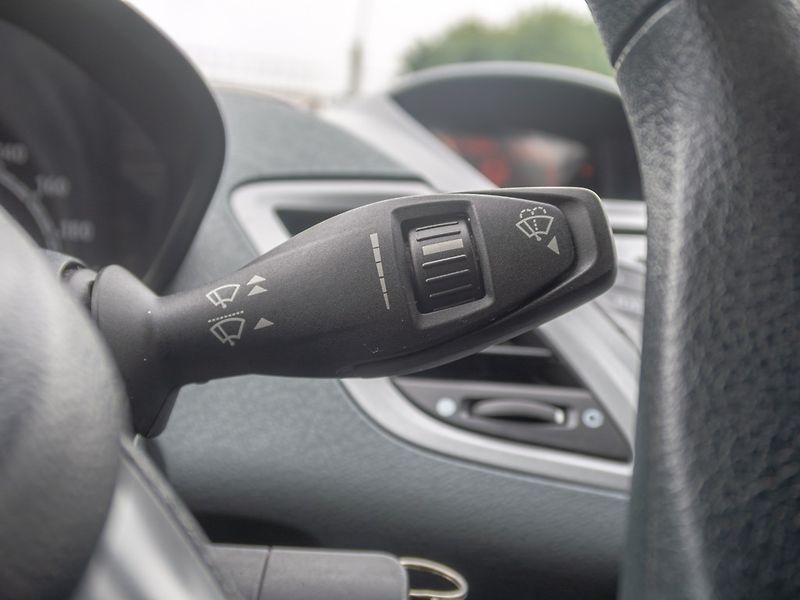 Ford Fiesta (2010) 1.25i 60KW – TAŽNÝ - fotka 17 z 40