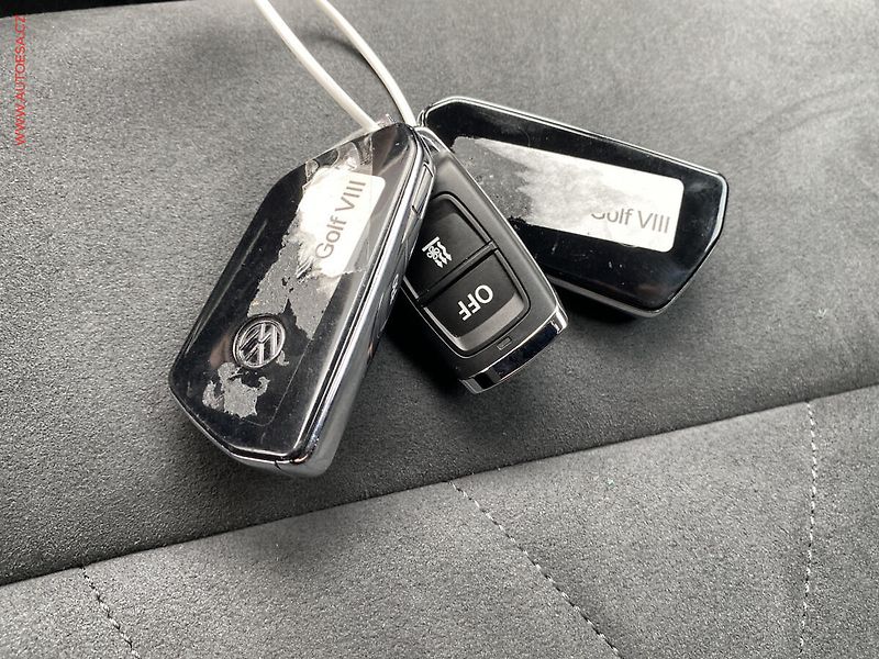 Volkswagen Golf (2020) 1.5 e-TSi, Style, DSG - fotka 19 z 19
