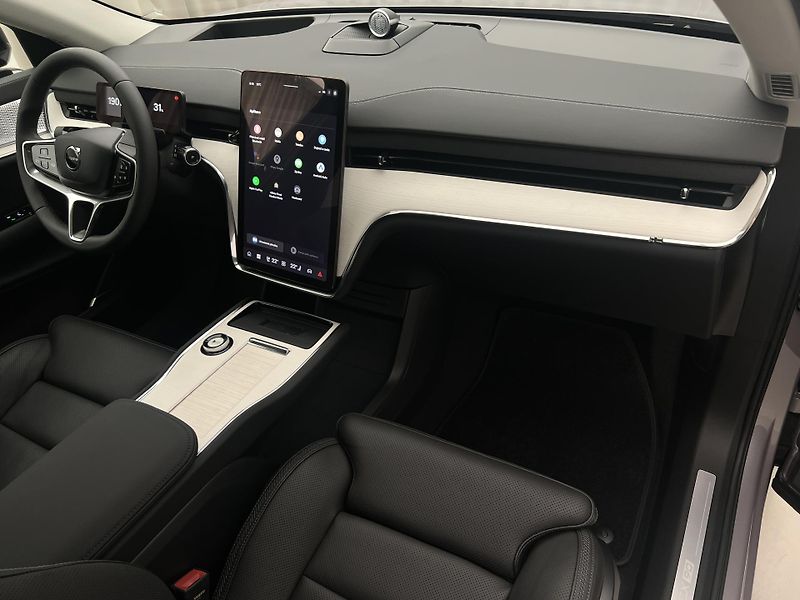 Volvo EX90 (2026) PURE TWIN PERFORMANCE ULTRA  - fotka 22 z 51