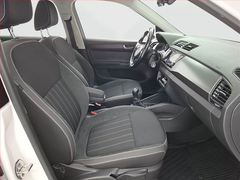 Škoda Fabia (2021) Style 1.0 TSI, Serv.kniha - fotka 9 z 16