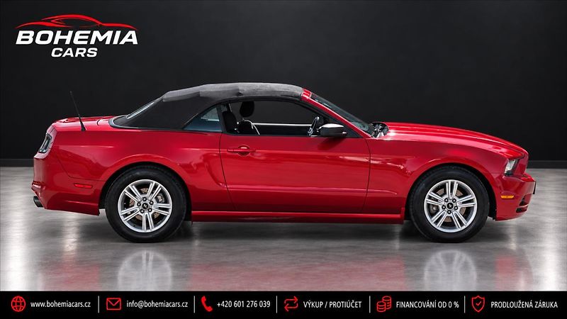 Ford Mustang 3,7 V6 227 Kw cabrio - fotka 8 z 33
