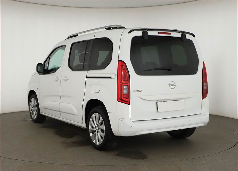 Opel Combo (2021) Elegance 1.5 CDTI, 5Míst, ČR - fotka 4 z 18
