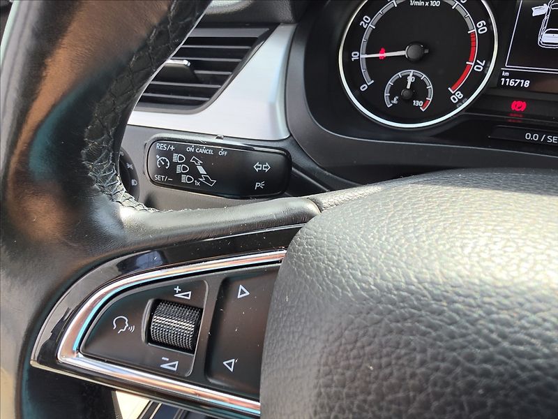 Škoda Rapid 1,0 TSi 70KW Ambition + NAVI T - fotka 16 z 42