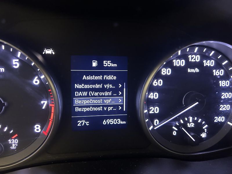 Hyundai i30 1.5 GDi Start Plus kombi - fotka 11 z 21