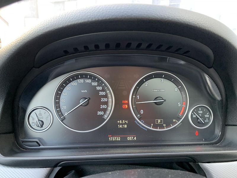 BMW Řada 5 (2011) 3.0D,150KW,N57D,M-PAKET,PANOR. - fotka 17 z 25