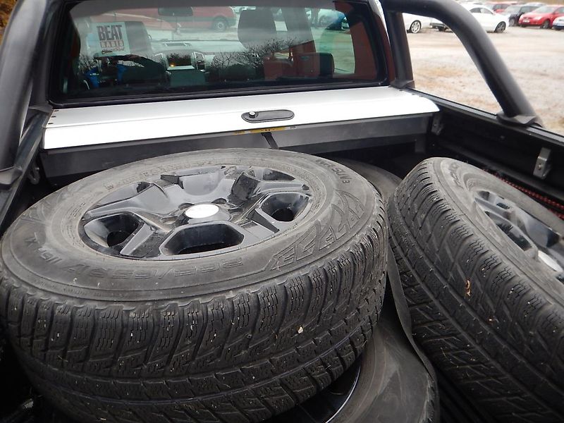 Ford Ranger 2.2 TDCi LIMITED 4x4 AUTOMAT - fotka 17 z 36