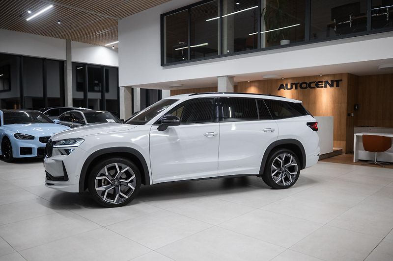 Škoda Kodiaq (2025) SPORTLINE TDI 142Kw 4x4 TAŽNÉ  - fotka 3 z 46