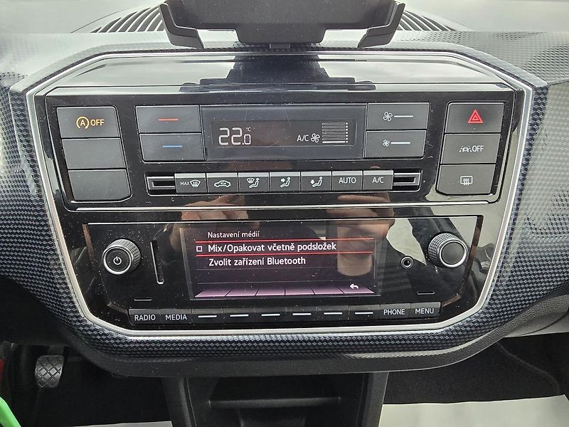 Volkswagen up! CNG KAMERA + DIGIKLIMA ČR - fotka 25 z 28
