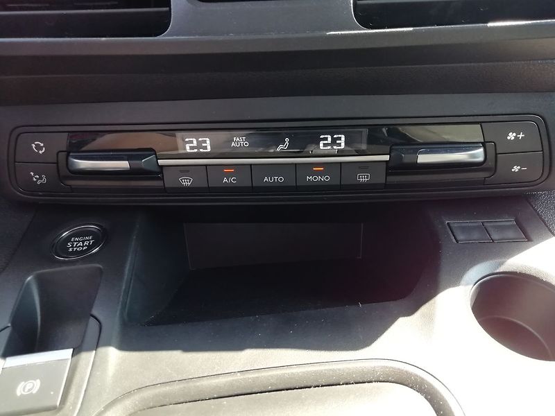 Toyota ProAce City Verso 1,5 D-4d A/T L2 Family Comfort - fotka 13 z 19