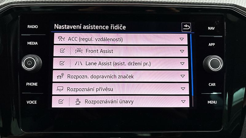 Volkswagen Passat 2.0 TDI DSG 4MOTION Alltrack - fotka 25 z 30