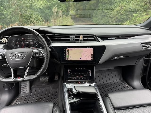 Audi e-tron (2020) Audi e-tron 55, S-LINE, DPH - fotka 13 z 16