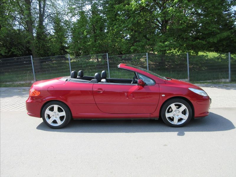 Peugeot 307 2,0 CC 2.0HDi 100Kw, JBL, Kůže - fotka 17 z 37