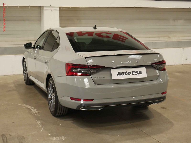 Škoda Superb (2019) 2.0 TDi, ČR, LED, navi - fotka 4 z 24