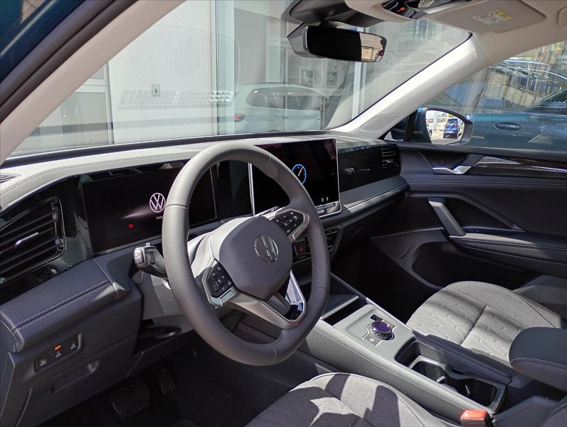 Volkswagen Tiguan (2026) 1,5 eTSI 110 kW mHEV  People - fotka 12 z 18