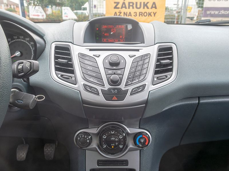 Ford Fiesta (2010) 1.25i 60KW – TAŽNÝ - fotka 19 z 40