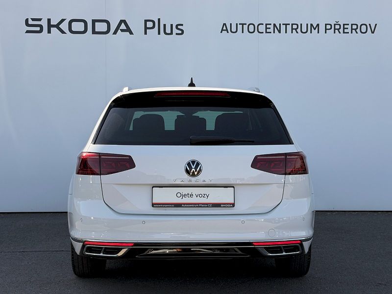 Volkswagen Passat (2021) 2.0 TDI 110kW R-LINE - fotka 32 z 35