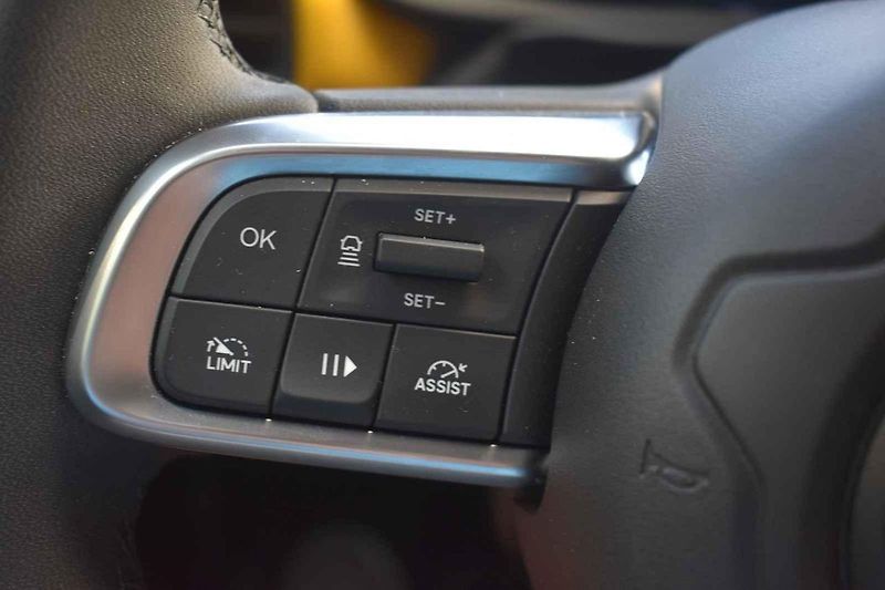 Menší hrboly Jeep Avenger přejíždí s grácií