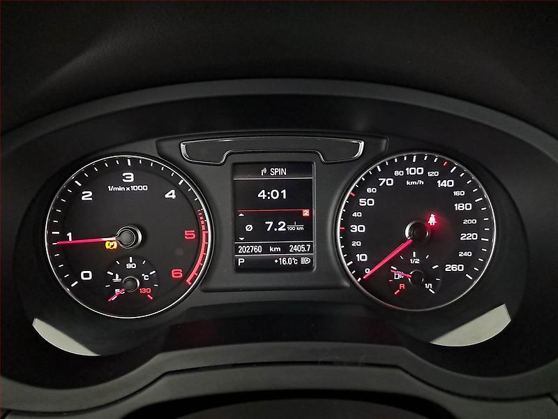 Audi Q3 (2016) basis 2.0 TDI, 4X4, Automat - fotka 11 z 18