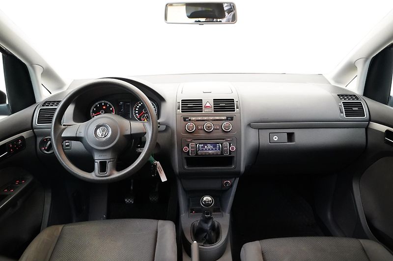 Volkswagen Touran - fotka 5 z 20