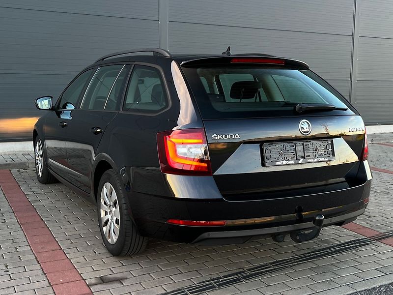 Škoda Octavia 1.6 TDI-DSG-NAVI-PARK.Č - fotka 5 z 46