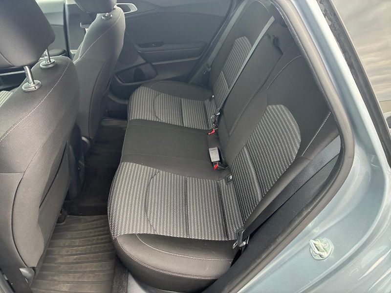 Kia Ceed (2023) TOP 1.5T-GDI 118kW CZ DPH - fotka 8 z 11