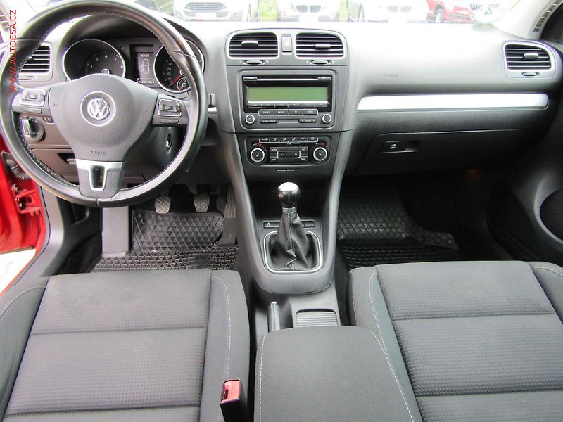 Volkswagen Golf (2011) 1.2TSi, AC, park.čidla - fotka 8 z 22