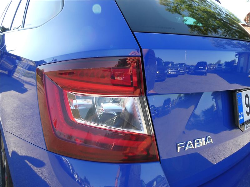Škoda Fabia 1,0 TSi 70kW BLACK,2x kola,ČR - fotka 11 z 39