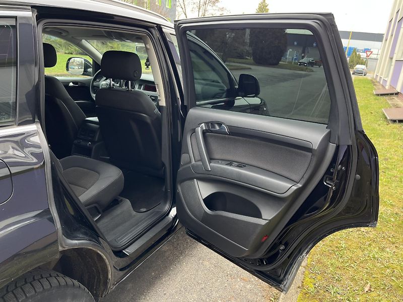 Audi Q7 3,0 TDI V6 Quattro - fotka 20 z 34