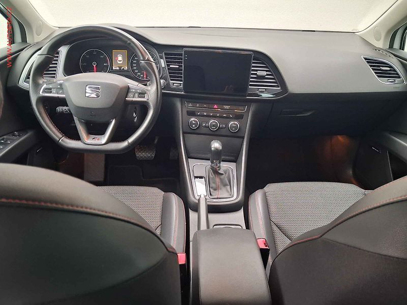 Seat Leon (2015) 2.0TDi, DSG, LED, navi - fotka 8 z 18