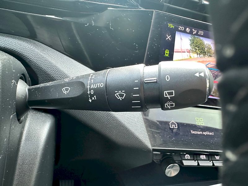Peugeot 308 (2022) ALLURE PACK 1.2 PureTech 130 S - fotka 11 z 27