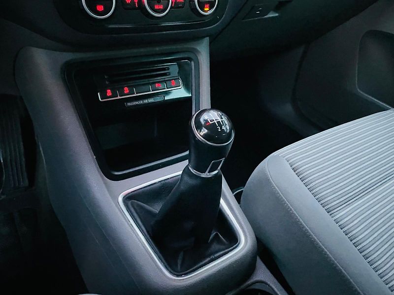 Seat Alhambra 2.0TDI MANUÁL 7MÍST SERVISKA - fotka 42 z 50