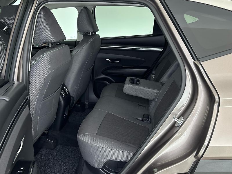 Hyundai Tucson Style 4x4 DCT - fotka 8 z 30